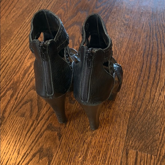 🎎Chinese Laundry🎎 - Picture 2 of 6